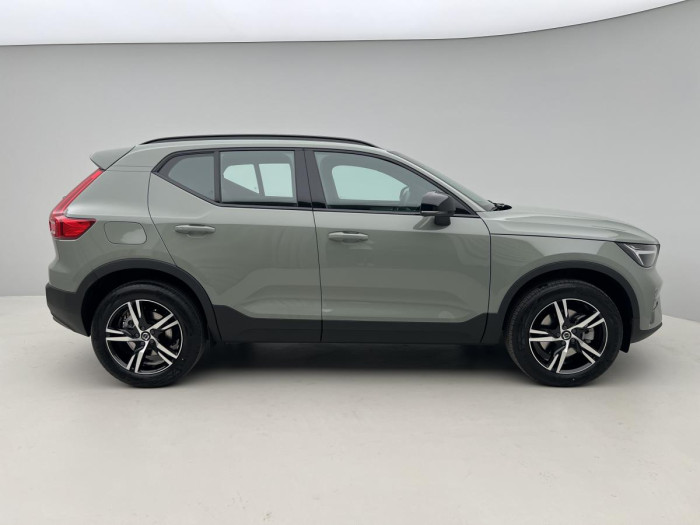 Volvo XC40 B3 AUT BLACK  PLUS