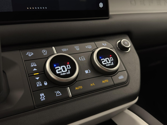 Land Rover Defender 110 D200 S AWD AUT 3.0 d