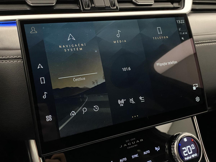 Jaguar XF D200 R-DYNAMIC REZERVACE 2.0 d Dynamic