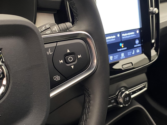 Volvo XC40 B3 AUT DARK PLUS