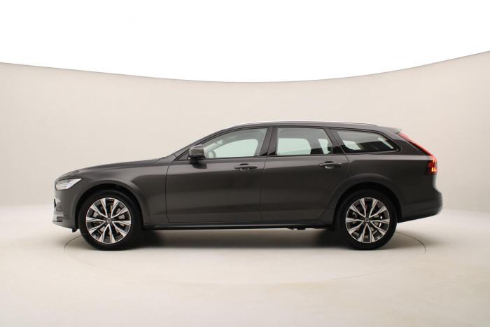 Volvo V90 CC B4 AWD PLUS AUT CZ 1.maj