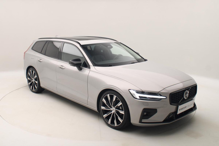 Volvo V60 B4 ULTIMATE DARK AUT REZERVACE