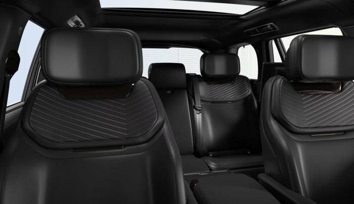 Land Rover Range Rover SV BLACK P615 LWB AWD AUT