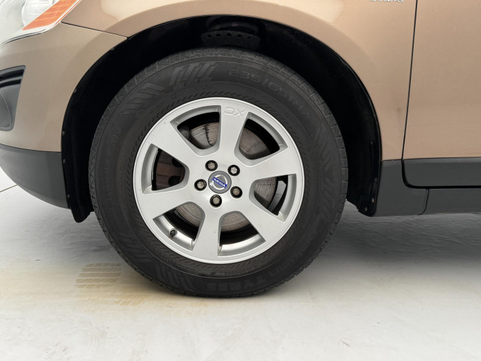 Volvo XC60 D3 AWD MOMENTUM CZ 1.maj 2.4 d Momentum