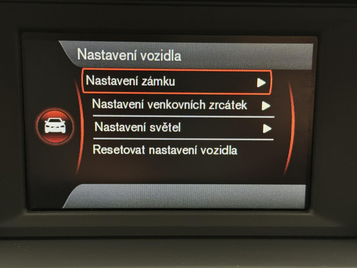 Volvo V70 D4 MOMENTUM CZ 1.maj 2.0 d Momentum