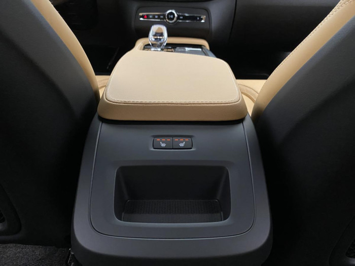 Volvo XC90 B5 AWD AUT BRIGHT PLUS 7míst 2.0 Plus