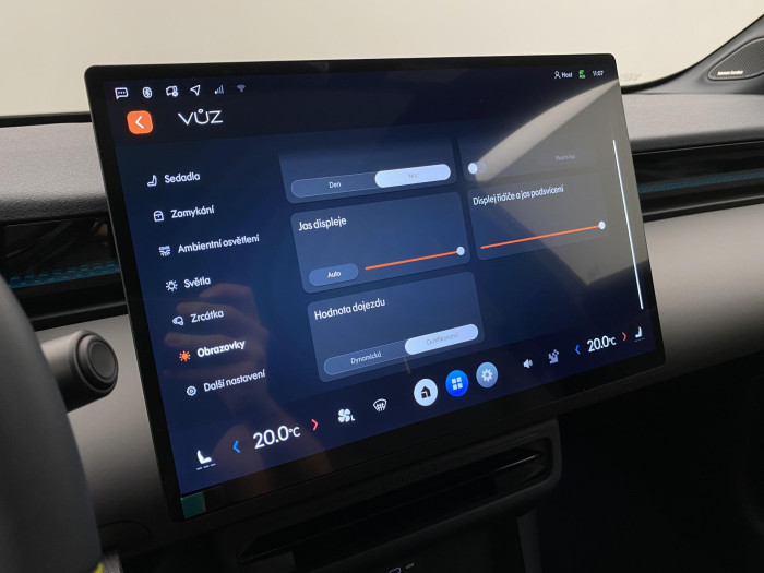 Lynk & Co 02 MORE EV