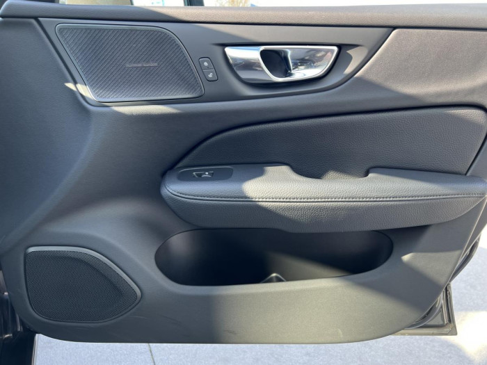 Volvo V60 T5 INSCRIPTION Aut REZERVACE