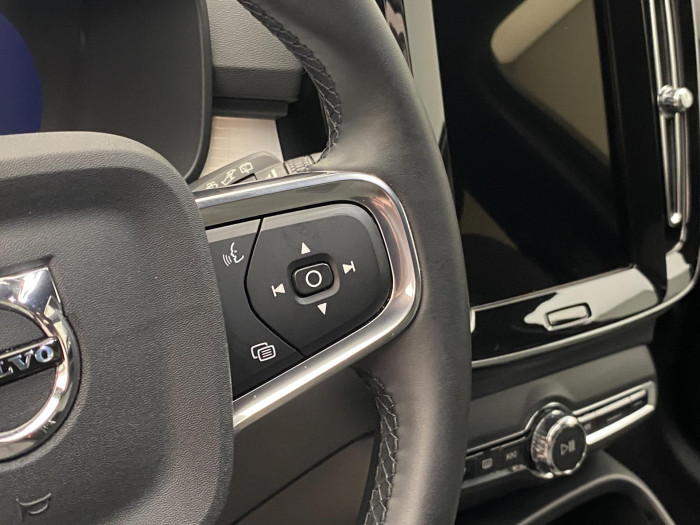 Volvo XC40 B3 DARK PLUS AUT CZ