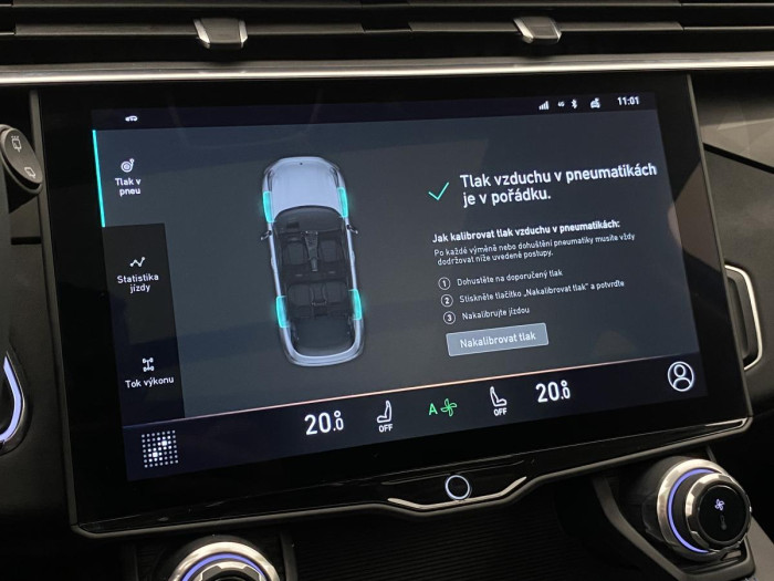 Lynk & Co 01 PHEV DCT AUT 1.maj. REZERVACE