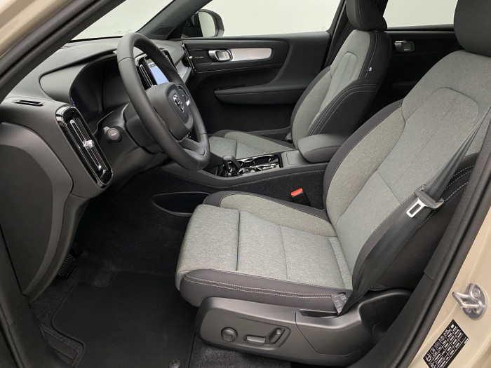 Volvo XC40 B3 AUT DARK PLUS