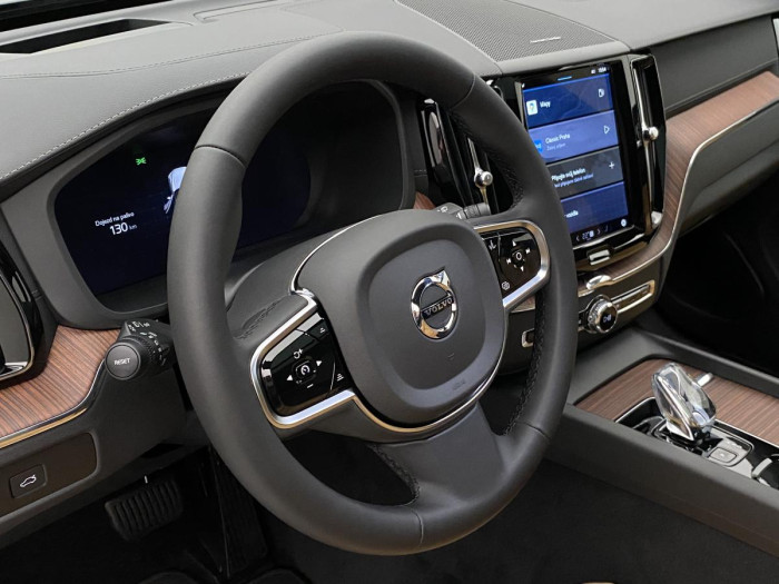 Volvo XC60 B4 AWD AUT DARK ULTIMATE