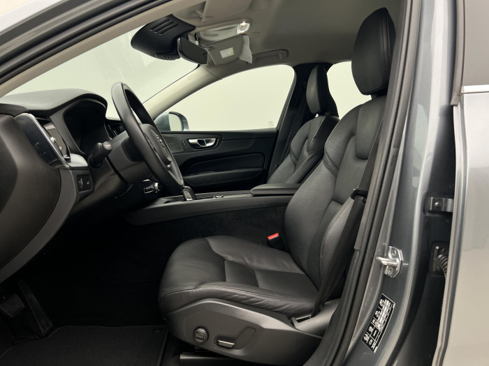 Volvo XC60 B4 AWD MOMENTUM POLESTAR AUT 2.0 Momentum