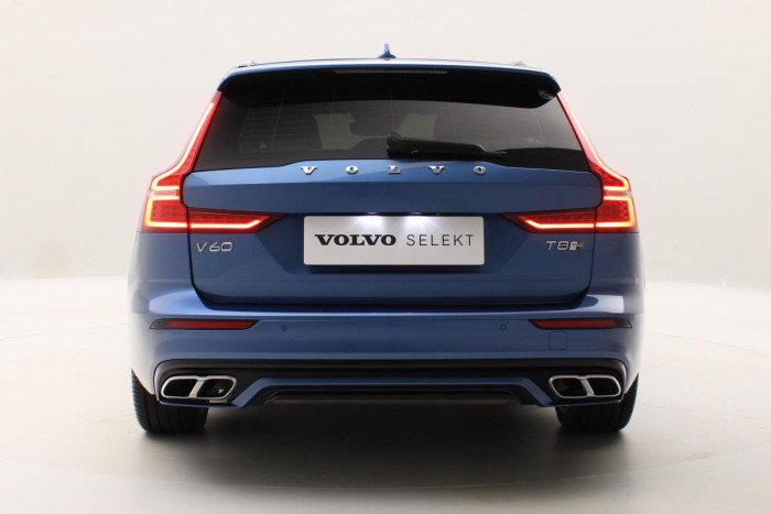 Volvo V60 T8 AWD R-DESIGN AUT REZERVACE