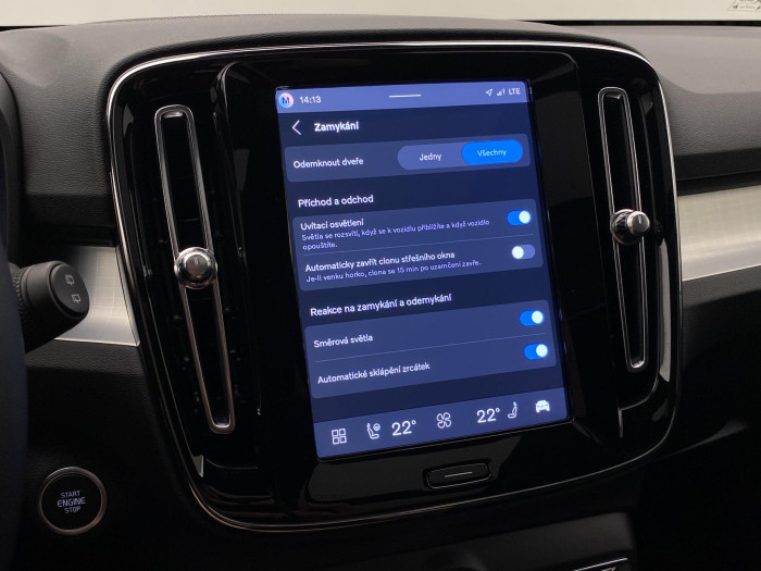 Volvo XC40 B3 AUT PLUS BLACK EDITION