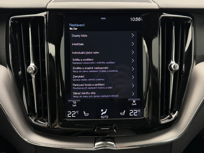 Volvo XC60 B5 AWD R-DESIGN AUT