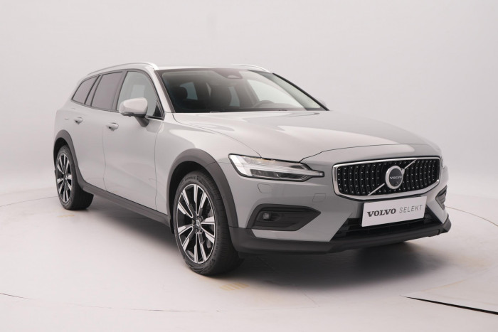 Volvo V60 CC B5 AWD PLUS BRIGHT 1.maj