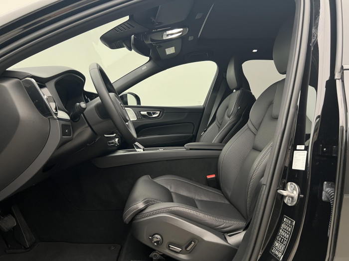 Volvo XC60 B5 AWD BLACK EDITION ULTIMATE 2.0 Edition