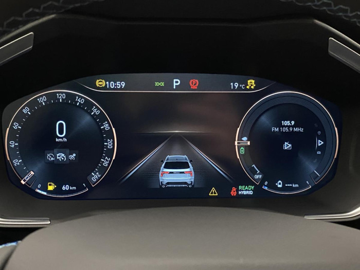 Lynk & Co 01 PHEV DCT AUT 1.maj. REZERVACE