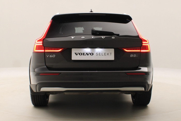 Volvo V60 CC B5 AWD PLUS BRIGHT 1.maj