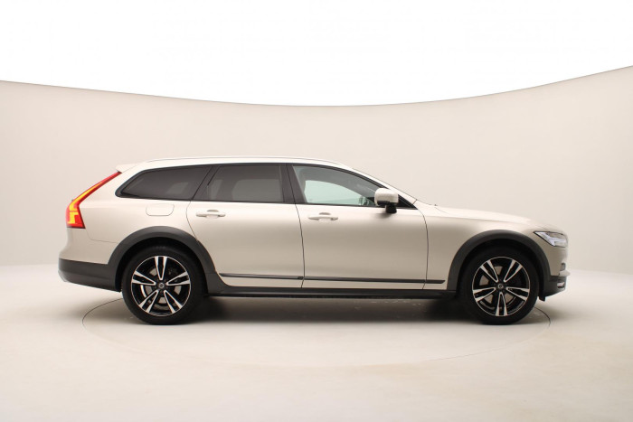 Volvo V90 CC D5 AWD PRO AUT CZ REZERVACE 2.0 d CC CC