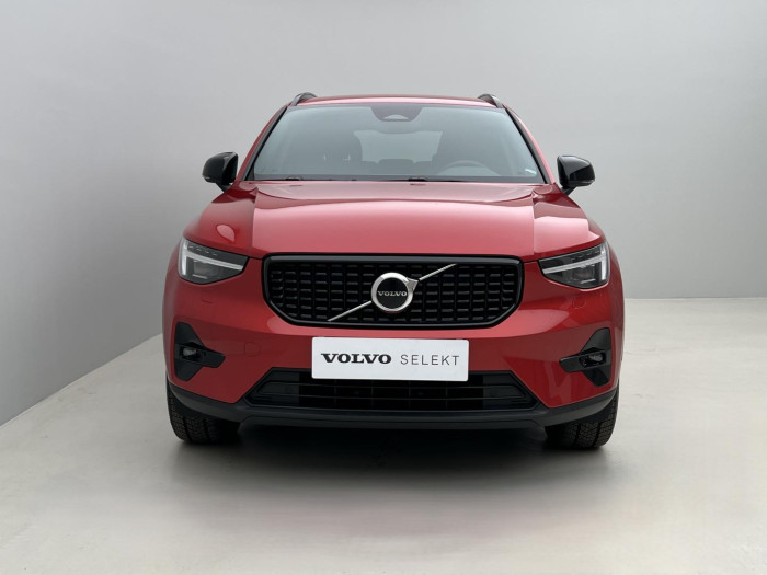 Volvo XC40 B3 PLUS DARK Aut CZ