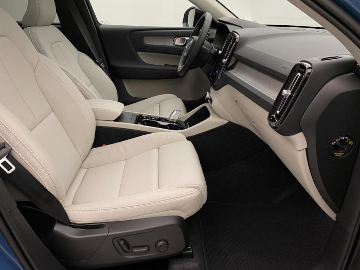 Volvo XC40 B4 AUT DARK ULTRA