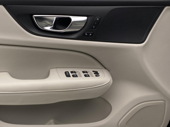 Volvo S60 B5 AWD DARK PLUS AUT CZ