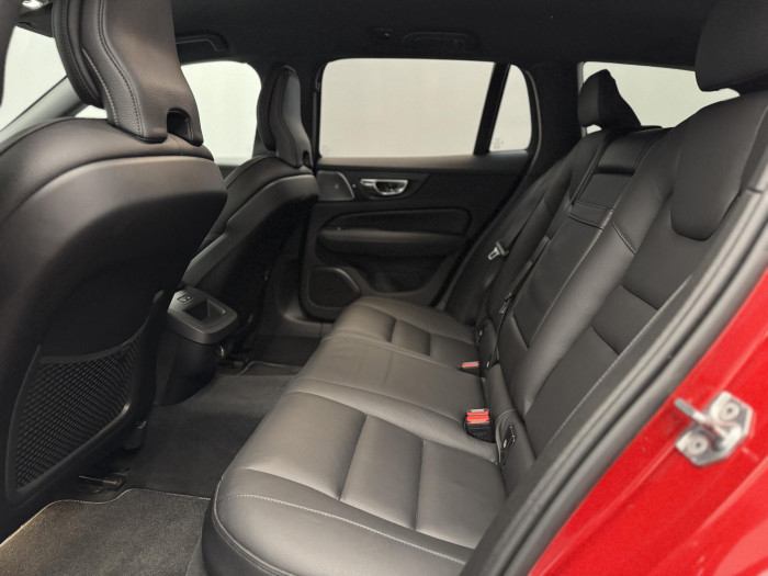 Volvo V60 T6 AWD R-DESIGN POLESTAR