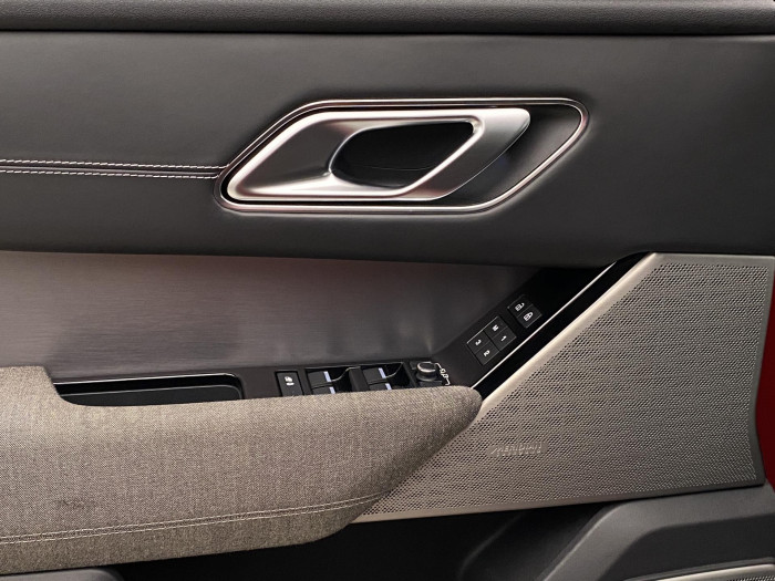 Land Rover Range Rover Velar D300 HSE AWD AUT REZERVACE 3.0 d