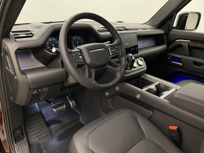 Land Rover Defender 110 D300 SEDONA REZERVACE 3.0 d