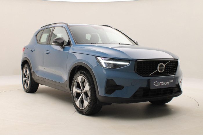 Volvo XC40 B5 AWD PLUS AUT REZERVACE
