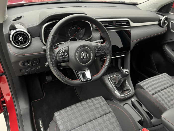 MG ZS 1.5 ESSENTIAL PLUS CZ 1.maj.