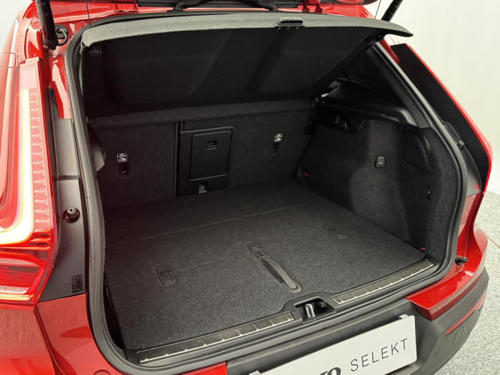 Volvo XC40 B4 INSCRIPTION AUT CZ 1 .maj