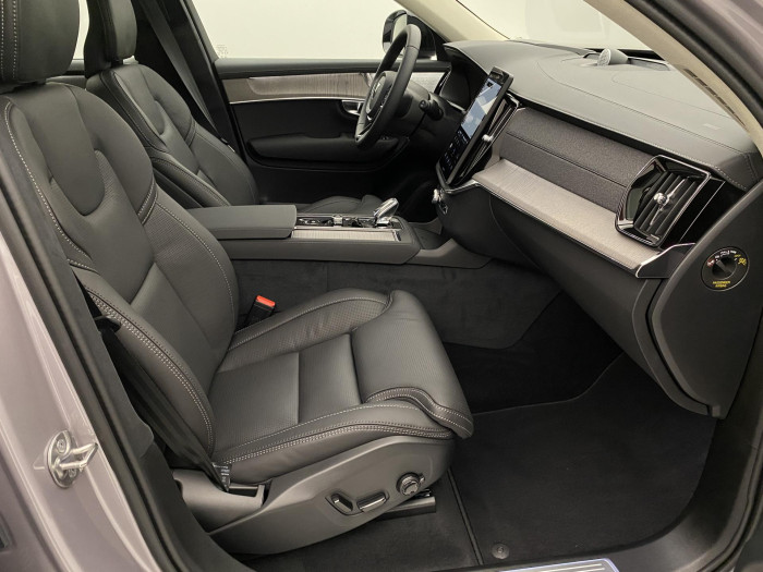 Volvo XC90 T8 AWD RECHARGE DARK ULTRA 7