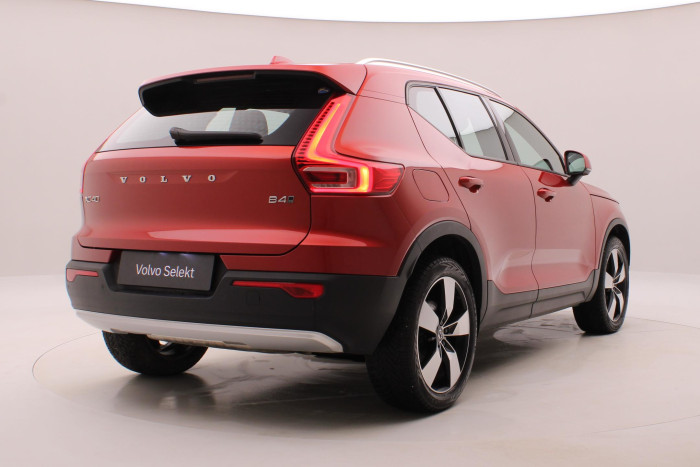 Volvo XC40 B4 AWD MOMENTUM AUT CZ 2.0 Momentum