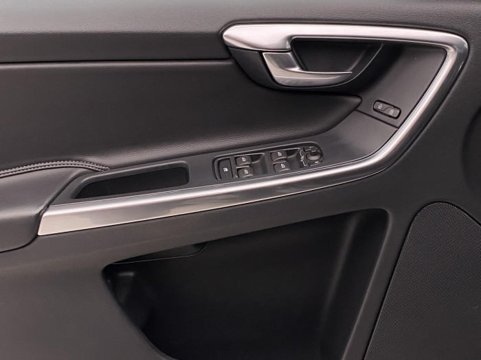 Volvo XC60 D4 AWD MOMENTUM AUT 2.4 d Momentum