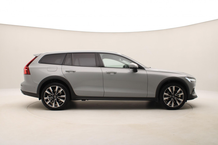 Volvo V60 CC B5 AWD PLUS AUT 1.maj.