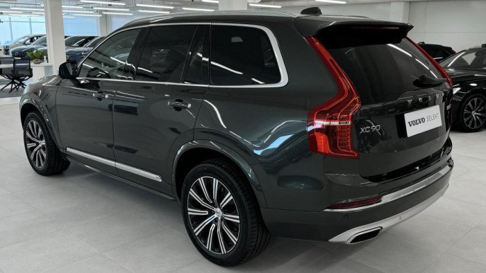 Volvo XC90 B5 AWD INSCRIPTION REZERVACE