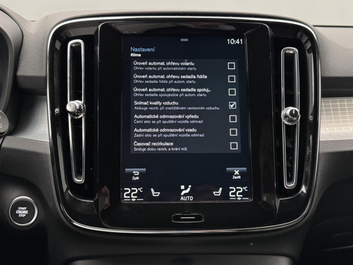 Volvo XC40 B4 MOMENTUM PRO CZ 1.maj 2.0 Momentum