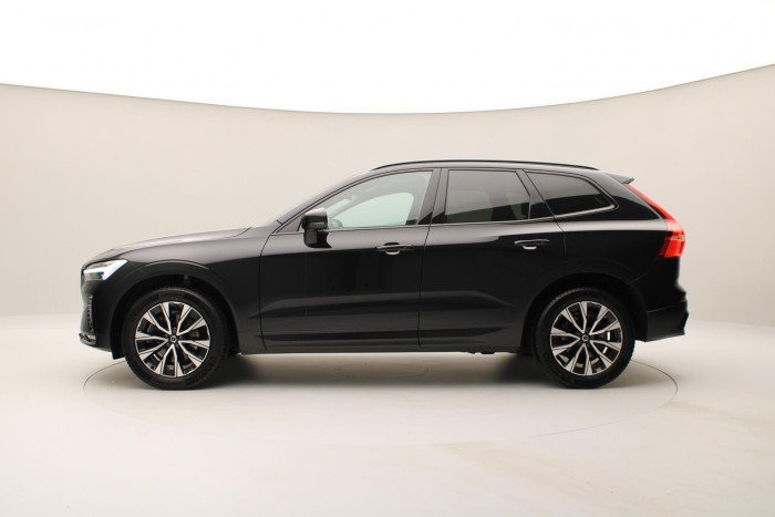 Volvo XC60 B4 AWD R-DESIGN REZERVACE