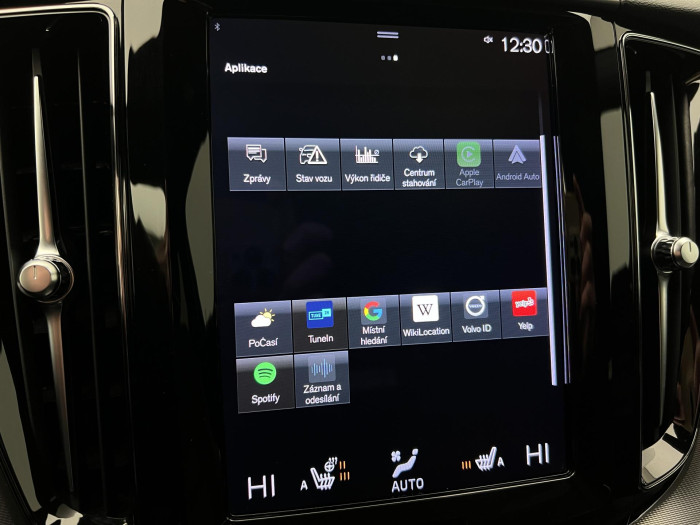 Volvo XC60 B4 AWD R-DESIGN AUT