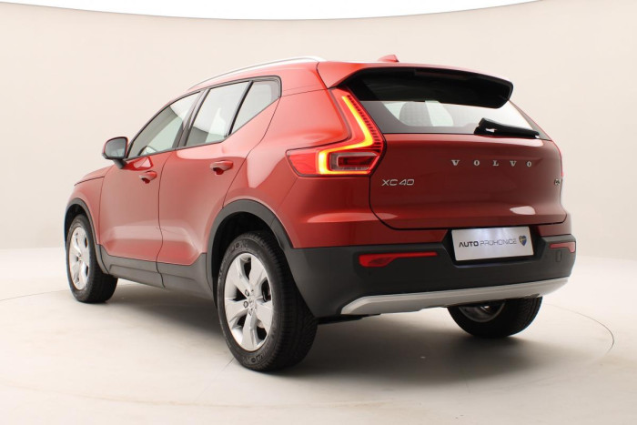 Volvo XC40 D3 MOMENTUM AUT REZERVACE 2.0 d Momentum