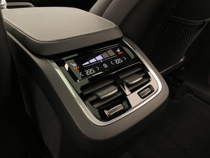 Volvo XC90 B5 AWD AUT BRIGHT ULTRA 7-míst