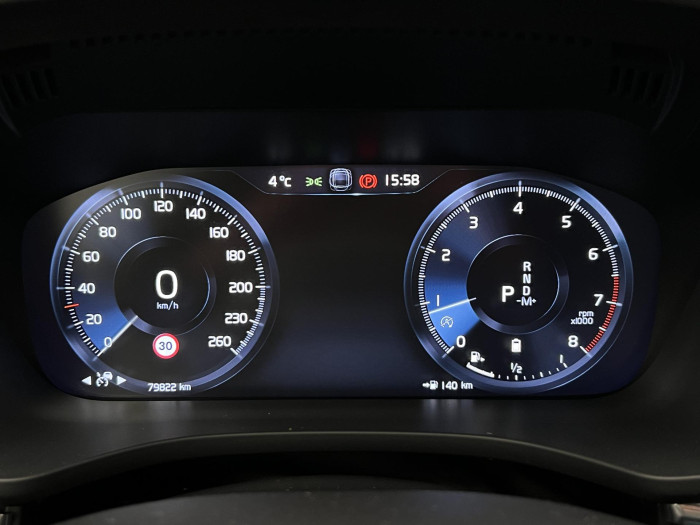 Volvo XC60 B5 AWD MOMENTUM AUT 2.0 Momentum