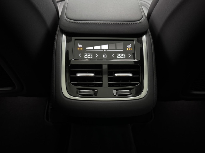 Volvo XC90 B5 AWD AUT DARK ULTRA 7míst