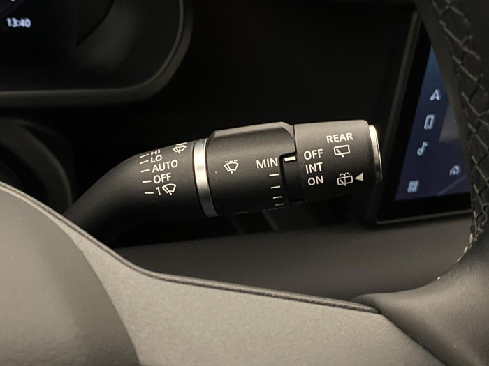 Land Rover Defender D300 SE AWD AUT CZ REZERVACE 3.0 d SE