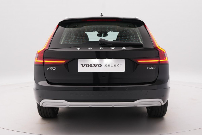 Volvo V90 CC B4 AWD PLUS AUT CZ 1.maj.