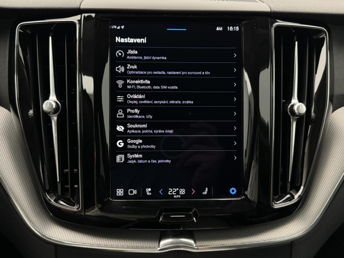 Volvo XC60 B4 AWD PLUS DARK AUT