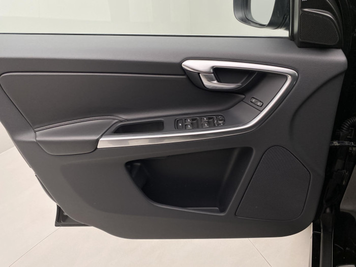 Volvo XC60 D4 AWD SUMMUM AUT 2.4 d Summum